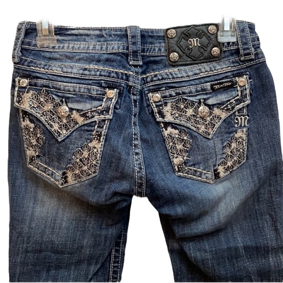 Miss Me Cuffed Capris - Picture 8 of 9